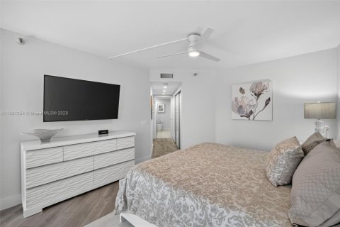 Copropriété à vendre à Aventura, Floride: 3 chambres, 130.62 m2 № 1932507 - photo 29