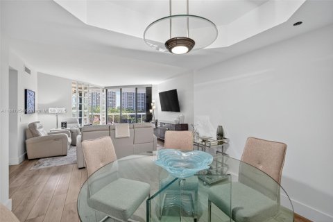 Copropriété à vendre à Aventura, Floride: 3 chambres, 130.62 m2 № 1932507 - photo 11