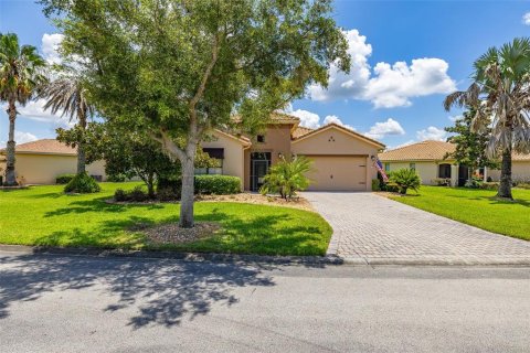 Casa en venta en Kissimmee, Florida, 2 dormitorios, 171.87 m2 № 2232327 - foto 2
