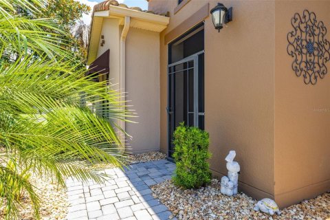 Casa en venta en Kissimmee, Florida, 2 dormitorios, 171.87 m2 № 2232327 - foto 5