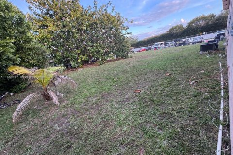 Купить кондоминиум в Норт-Лодердейл, Флорида 3 спальни, 106.84м2, № 2057818 - фото 5