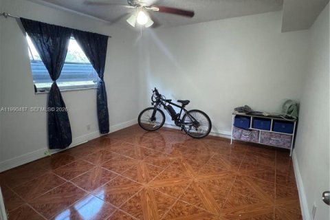 Купить кондоминиум в Норт-Лодердейл, Флорида 3 спальни, 106.84м2, № 2057818 - фото 12