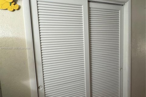 Купить кондоминиум в Норт-Лодердейл, Флорида 3 спальни, 106.84м2, № 2057818 - фото 10