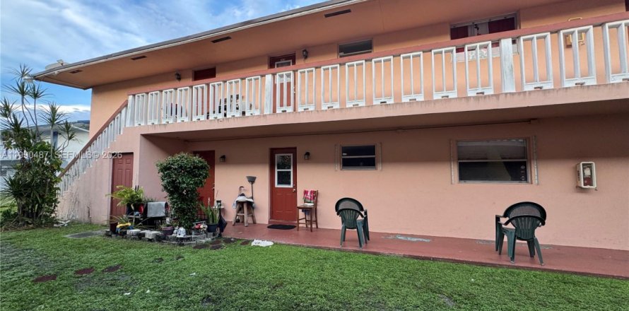 Кондоминиум с 3 спальнями в Норт-Лодердейл, Флорида № 2057818