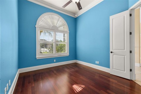 House in Lakeland, Florida 4 bedrooms, 294.04 sq.m. № 2112259 - photo 17