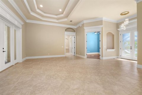 House in Lakeland, Florida 4 bedrooms, 294.04 sq.m. № 2112259 - photo 14
