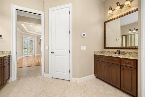 House in Lakeland, Florida 4 bedrooms, 294.04 sq.m. № 2112259 - photo 27