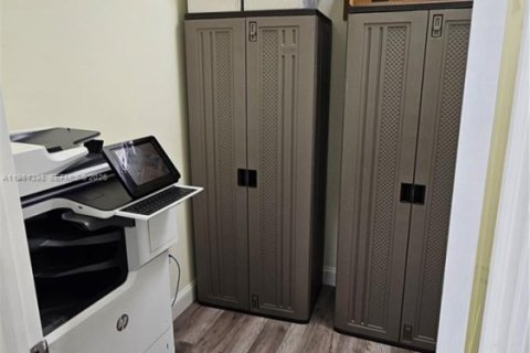 Купить коммерческую недвижимость в Хомстед, Флорида № 2047274 - фото 8