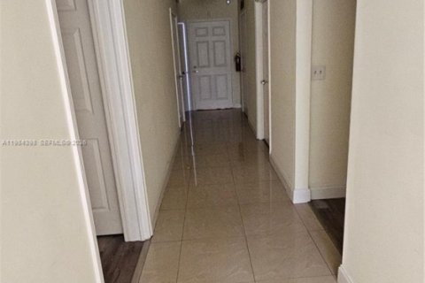 Купить коммерческую недвижимость в Хомстед, Флорида № 2047274 - фото 27