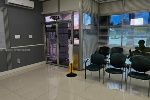 Купить коммерческую недвижимость в Хомстед, Флорида № 2047274 - фото 21