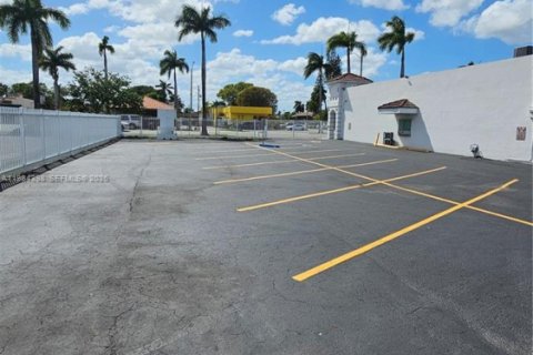 Купить коммерческую недвижимость в Хомстед, Флорида № 2047274 - фото 14