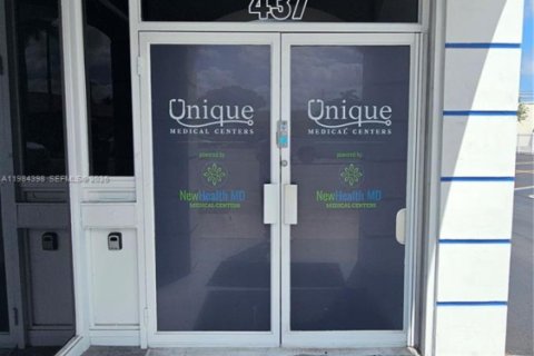 Купить коммерческую недвижимость в Хомстед, Флорида № 2047274 - фото 2