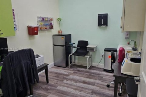 Купить коммерческую недвижимость в Хомстед, Флорида № 2047274 - фото 24