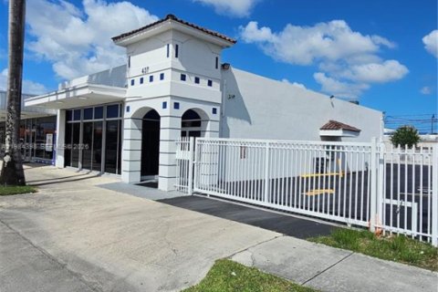 Купить коммерческую недвижимость в Хомстед, Флорида № 2047274 - фото 3