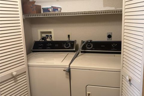 Condo in Punta Gorda, Florida, 2 bedrooms № 2094870 - photo 17