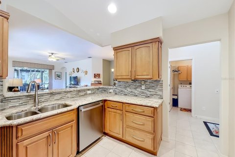 House in Leesburg, Florida 3 bedrooms, 150.59 sq.m. № 2400381 - photo 7