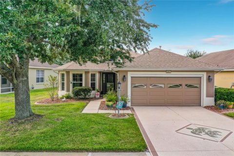 House in Leesburg, Florida 3 bedrooms, 150.59 sq.m. № 2400381 - photo 2