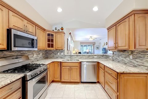 House in Leesburg, Florida 3 bedrooms, 150.59 sq.m. № 2400381 - photo 6