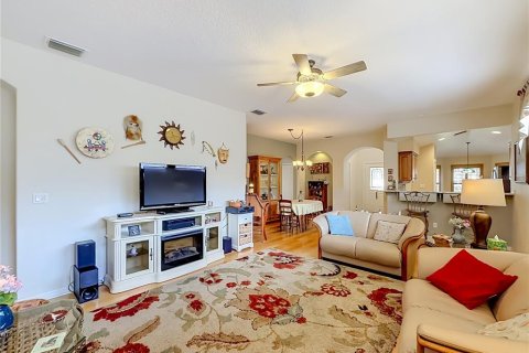 House in Leesburg, Florida 3 bedrooms, 150.59 sq.m. № 2400381 - photo 13