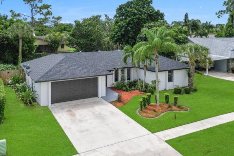 House in Royal Palm Beach, Florida 3 bedrooms, 131.83 sq.m. № 2399889 - photo 29