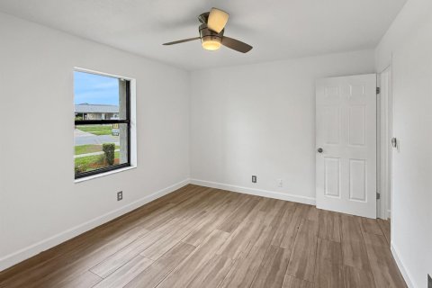 House in Royal Palm Beach, Florida 3 bedrooms, 131.83 sq.m. № 2399889 - photo 23