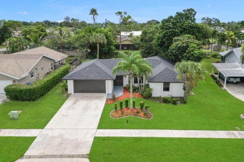 House in Royal Palm Beach, Florida 3 bedrooms, 131.83 sq.m. № 2399889 - photo 14