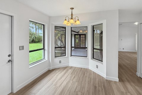 House in Royal Palm Beach, Florida 3 bedrooms, 131.83 sq.m. № 2399889 - photo 11