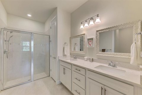 House in Sarasota, Florida 2 bedrooms, 143.81 sq.m. № 1898924 - photo 25