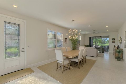 House in Sarasota, Florida 2 bedrooms, 143.81 sq.m. № 1898924 - photo 5