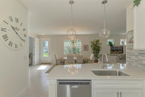 House in Sarasota, Florida 2 bedrooms, 143.81 sq.m. № 1898924 - photo 16