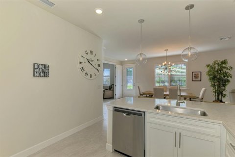 House in Sarasota, Florida 2 bedrooms, 143.81 sq.m. № 1898924 - photo 15