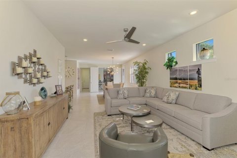House in Sarasota, Florida 2 bedrooms, 143.81 sq.m. № 1898924 - photo 19