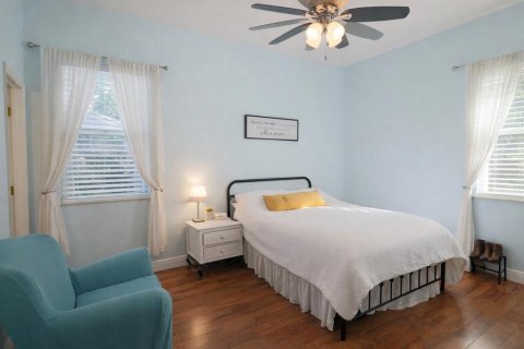 Villa ou maison à louer à Newberry, Floride: 4 chambres, 136.01 m2 № 2376705 - photo 11