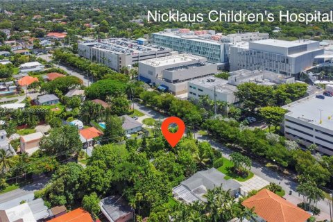 Terreno en venta en Miami, Florida № 1855128 - foto 6