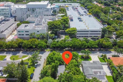 Terreno en venta en Miami, Florida № 1855128 - foto 8