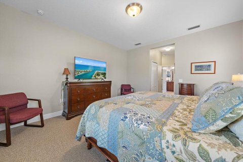 House in Bradenton, Florida 3 bedrooms, 208.75 sq.m. № 2150174 - photo 18