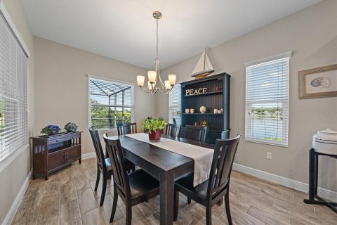 House in Bradenton, Florida 3 bedrooms, 208.75 sq.m. № 2150174 - photo 15