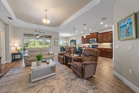House in Bradenton, Florida 3 bedrooms, 208.75 sq.m. № 2150174 - photo 5