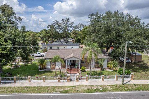 Villa ou maison à vendre à Tampa, Floride: 2 chambres, 118.17 m2 № 2339343 - photo 2