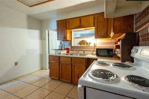 Villa ou maison à vendre à Tampa, Floride: 2 chambres, 118.17 m2 № 2339343 - photo 13