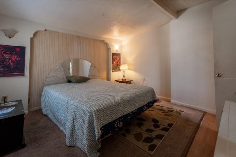 Villa ou maison à vendre à Tampa, Floride: 2 chambres, 118.17 m2 № 2339343 - photo 18