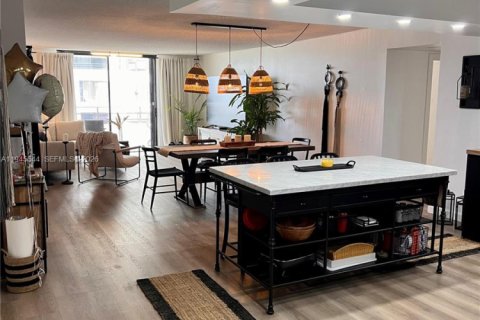 Copropriété à vendre à Hallandale Beach, Floride: 2 chambres, 130.06 m2 № 2001850 - photo 9