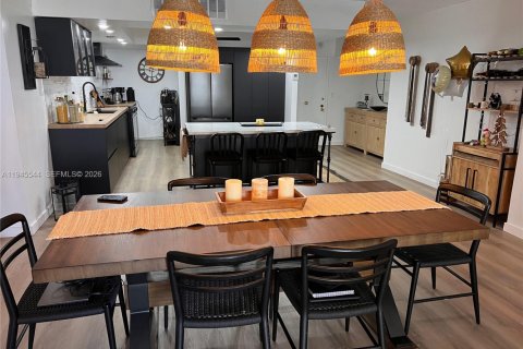 Copropriété à vendre à Hallandale Beach, Floride: 2 chambres, 130.06 m2 № 2001850 - photo 5