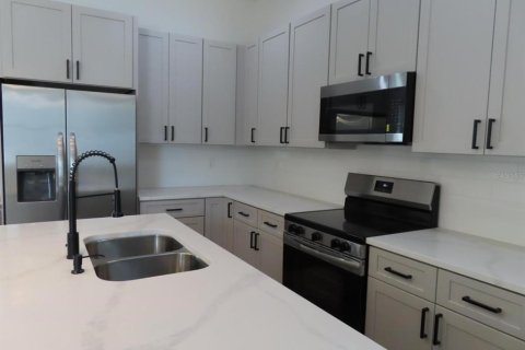 Casa en venta en North Port, Florida, 4 dormitorios, 183.48 m2 № 2209497 - foto 12