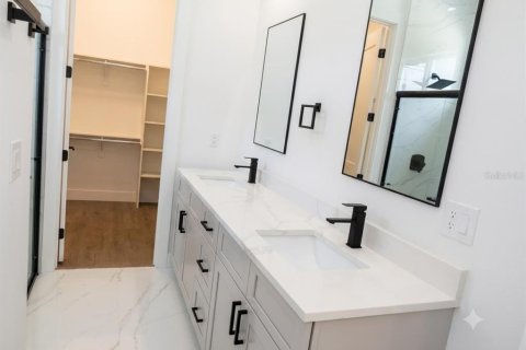 Casa en venta en North Port, Florida, 4 dormitorios, 183.48 m2 № 2209497 - foto 21
