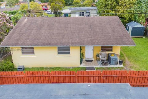 Immobilier commercial à vendre à Miami, Floride: 246.19 m2 № 2088378 - photo 3