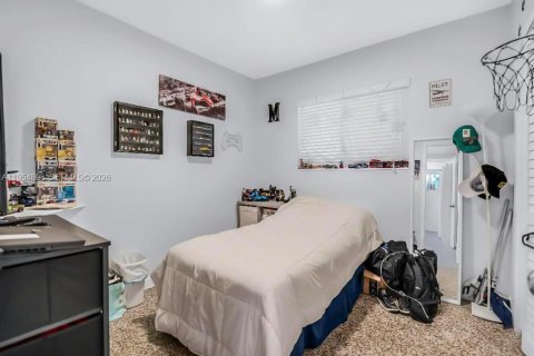 Immobilier commercial à vendre à Miami, Floride: 246.19 m2 № 2088378 - photo 6