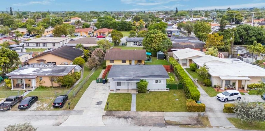 Immobilier commercial à Miami, Floride 246.19 m2 № 2088378