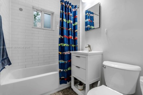 Immobilier commercial à vendre à Miami, Floride: 246.19 m2 № 2088378 - photo 17