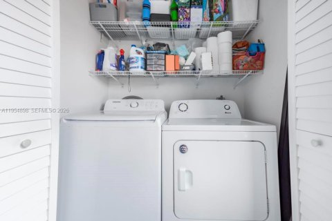 Immobilier commercial à vendre à Miami, Floride: 246.19 m2 № 2088378 - photo 22